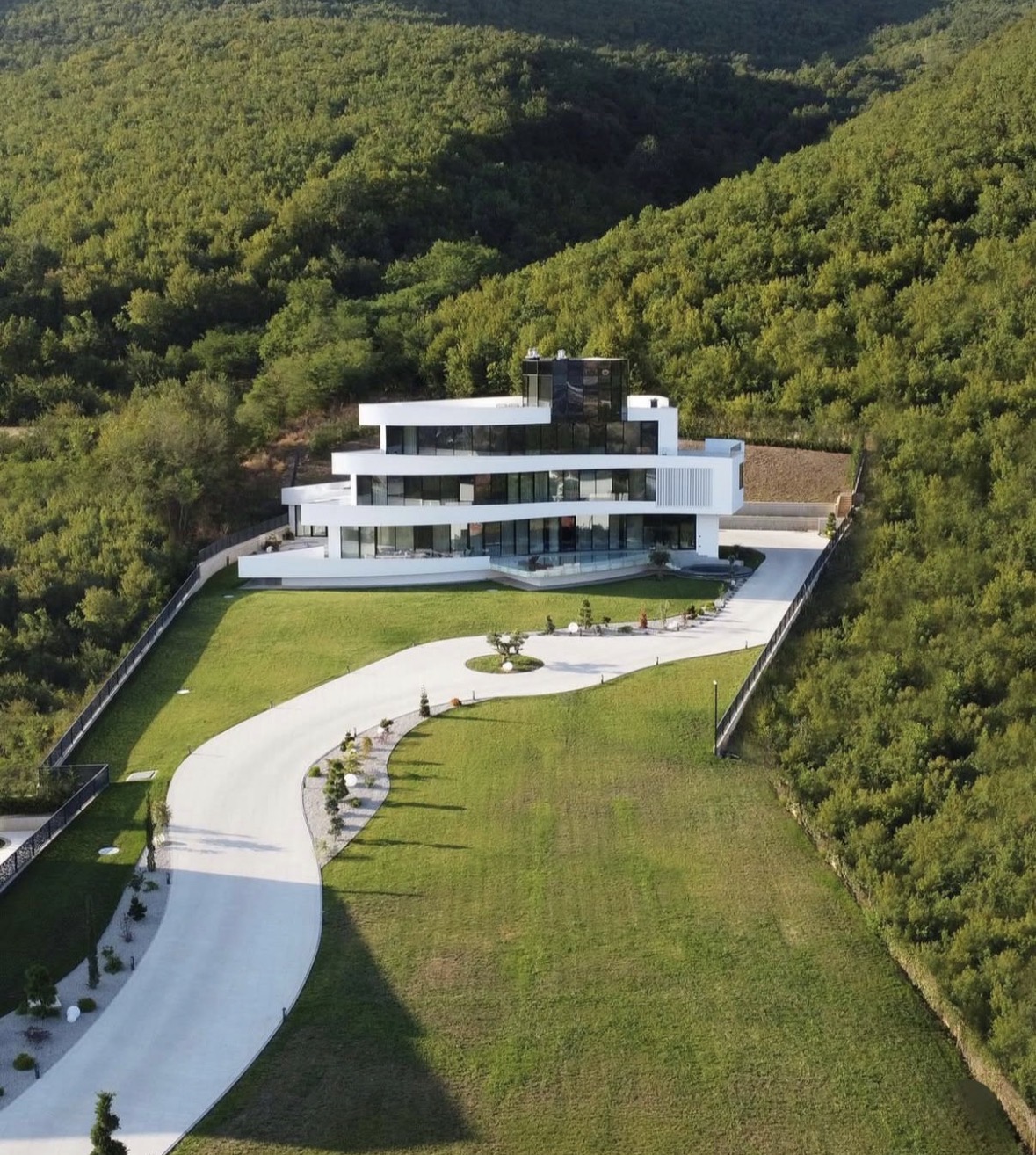 Swiss General Contractor background